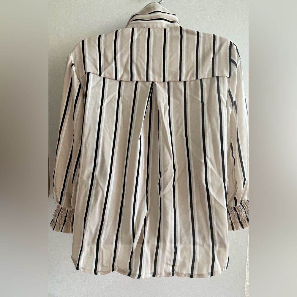 Urban Outfitters Lumiere Blouse Size Small NWT - Picture 3 of 7